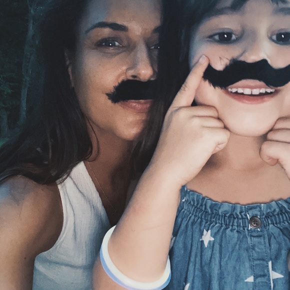 Meet your Posher, Kristy - Picture 2 of 3